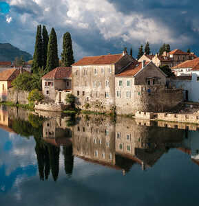 2022/12/images/tour_1152/trebinje-panorama-trebisnjica.jpg